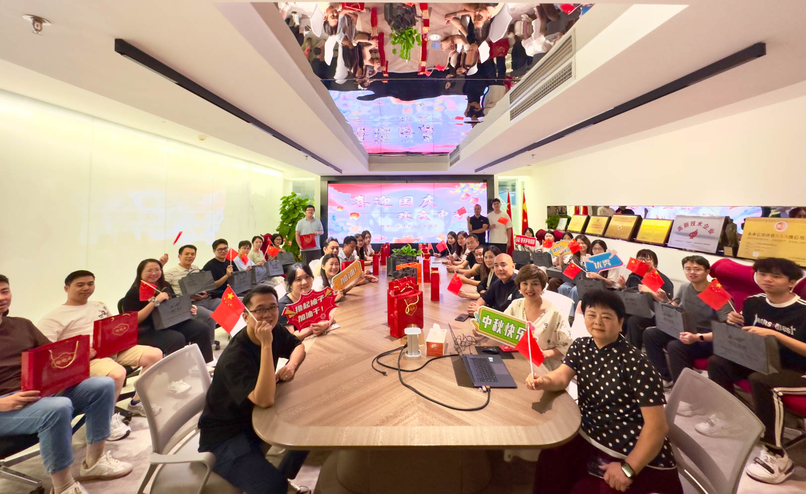 企业活动｜荣耀体育·（中国）手机网页版装饰2025年喜迎国庆，欢度中秋